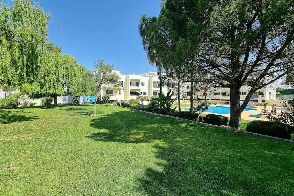 Sea Beside Apartment Албуфейра Екстериор снимка